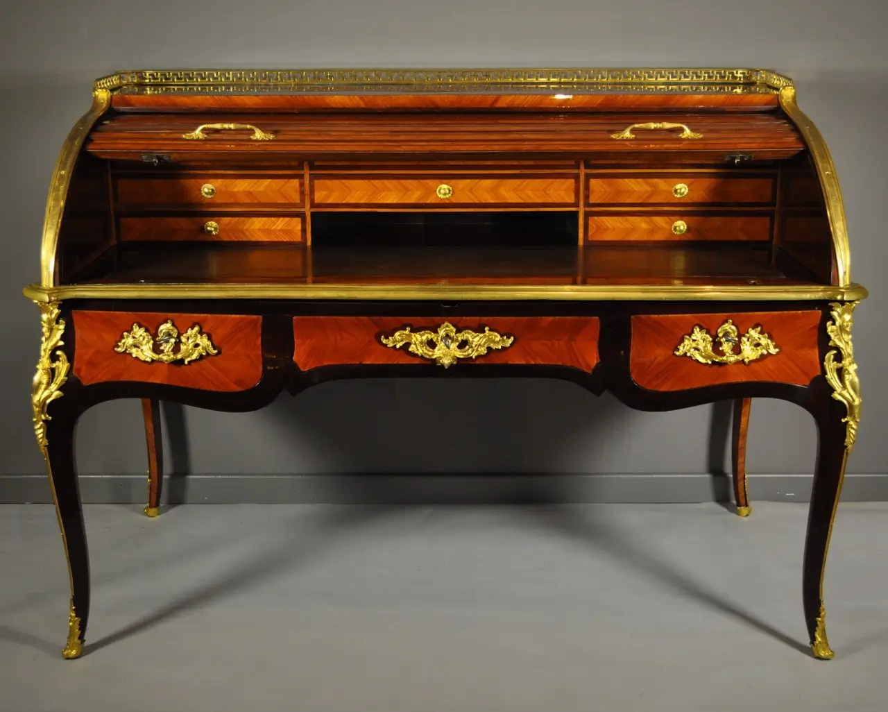 Bureau à cylindre francese di fine epoca luigi xv - immagine 3