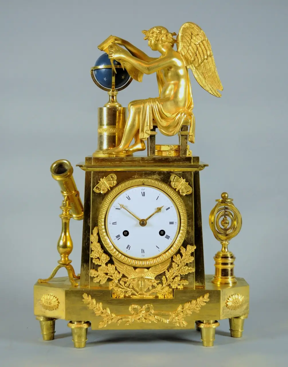 Pendola francese rappresentante l'allegoria dell'Astronomia