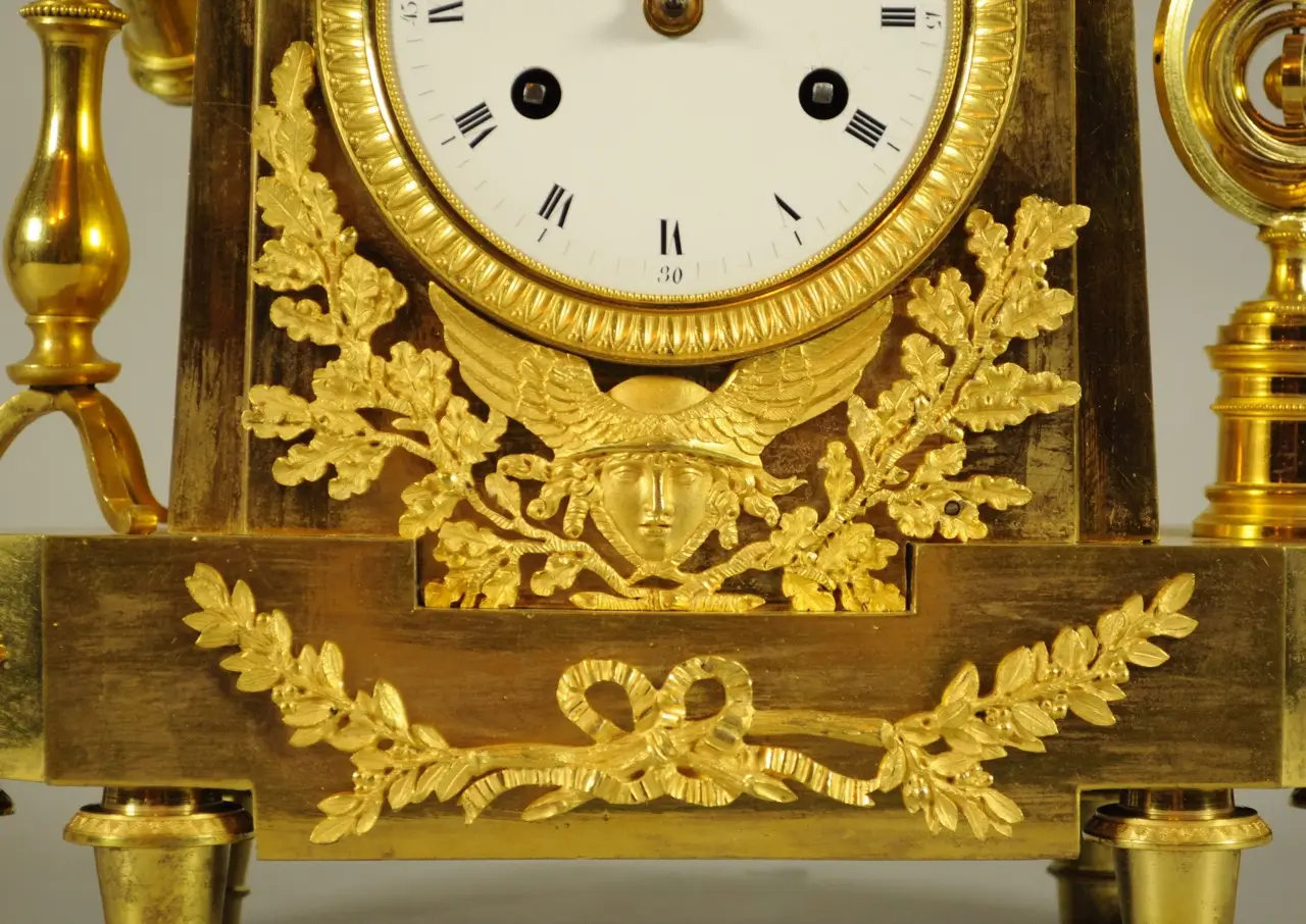 Pendola francese rappresentante l'allegoria dell'Astronomia - immagine 3