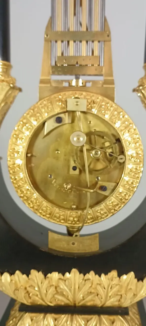 Regolatore francese Carlo X del modello “lira oscillante” - immagine 6